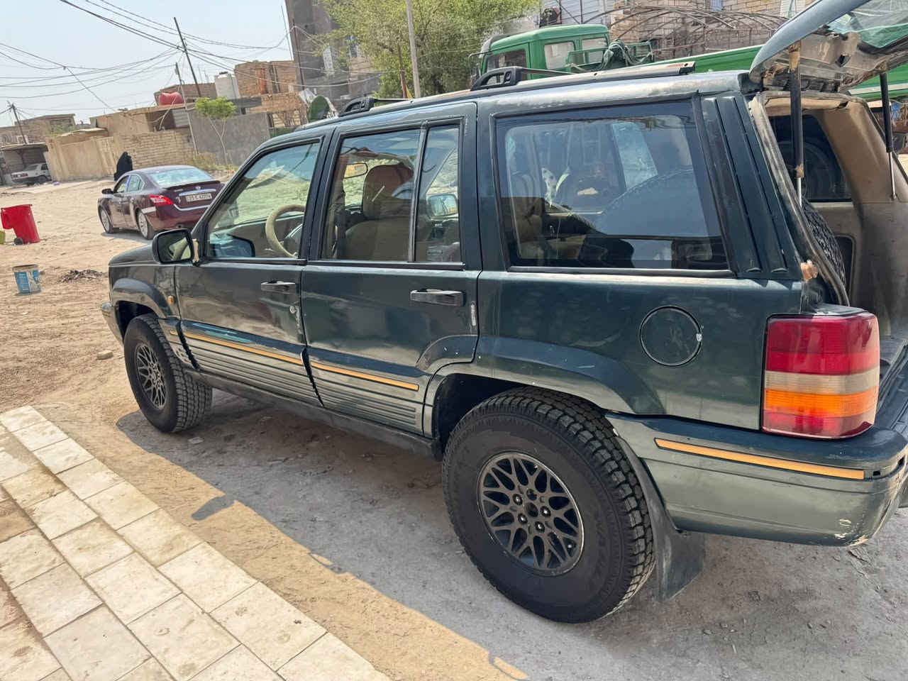 جيب شيروكي 93مكينه 3000 جاهزه ونضيفه مكان الناصريه رقم انكليزي لل 31باسمي شرط المداور السعر 42

***********
