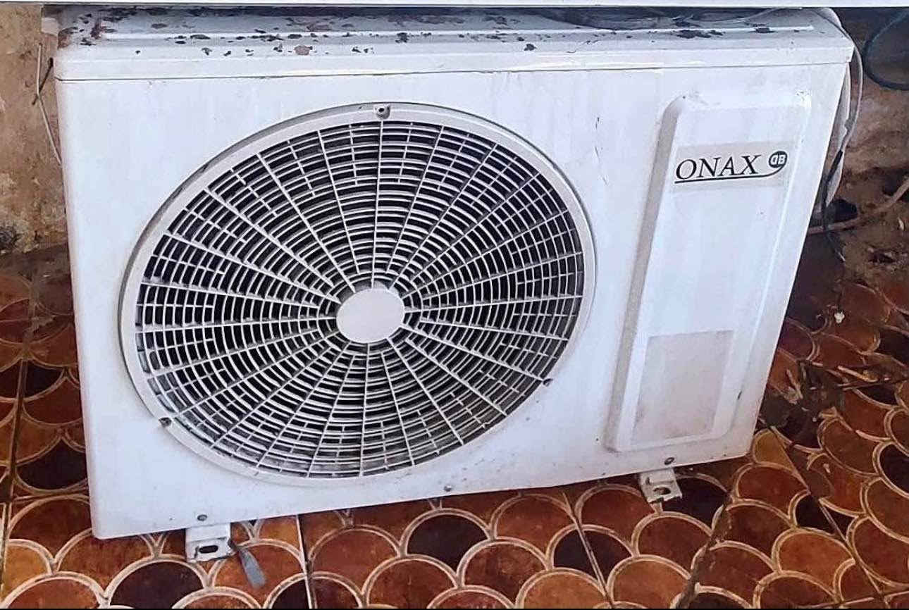 للبيع قطع خارجيه فقط طنين و طن ونص 
‎شغالات شرط تبريد وضمان/ بلاد على وضع شركه 
قطعتك عندك عاطله و 160
‎الاتصال *********** عمارة, ميسان
