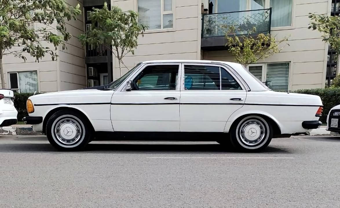 مرسيدس E230 • موديل ١٩٨٤ • كلاسيك