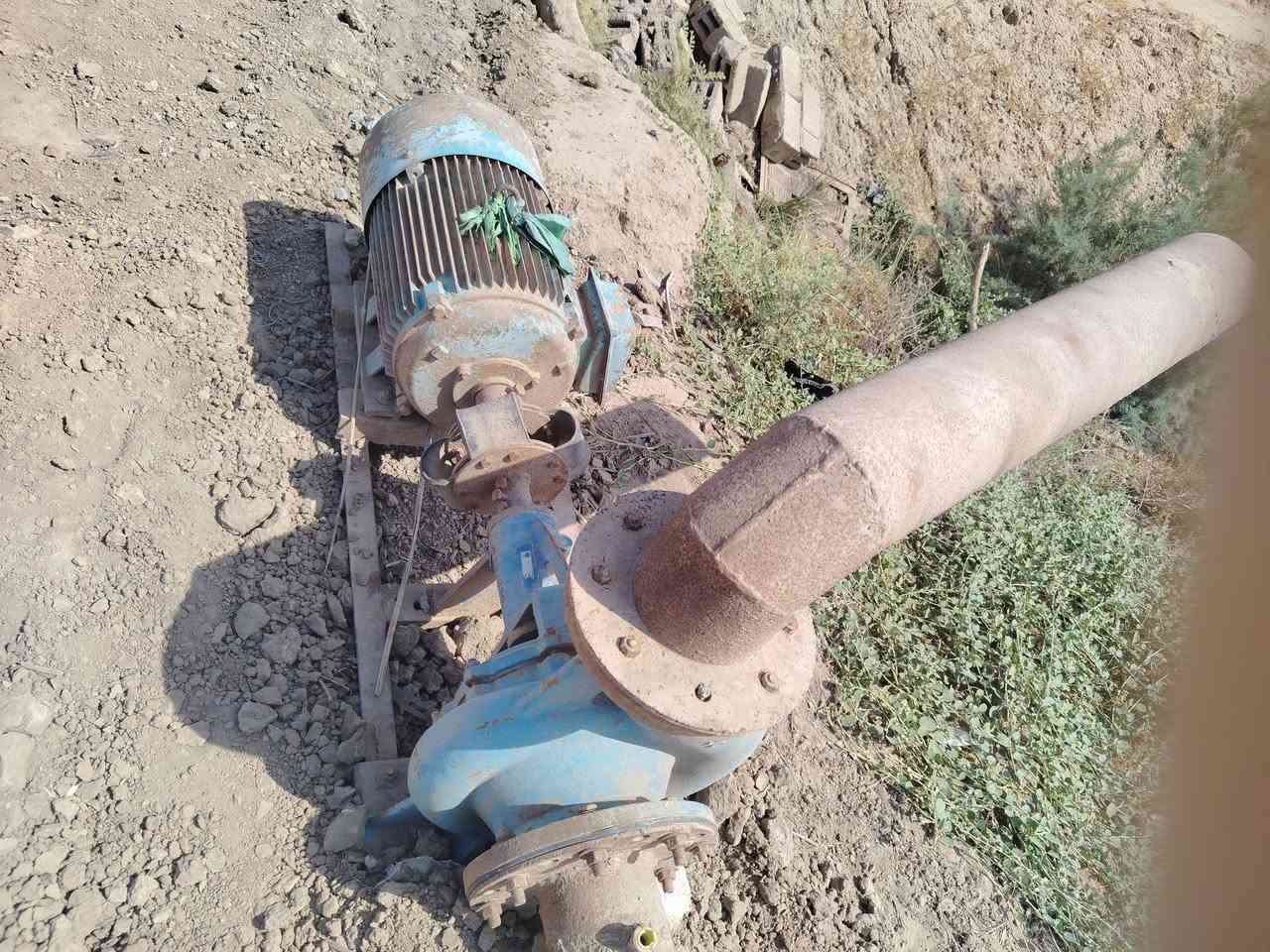 للبيع ماطور 40حصان خنزيره 8×6 ضغط عالي مشتغل موسم واحد الاستفسار ***********
