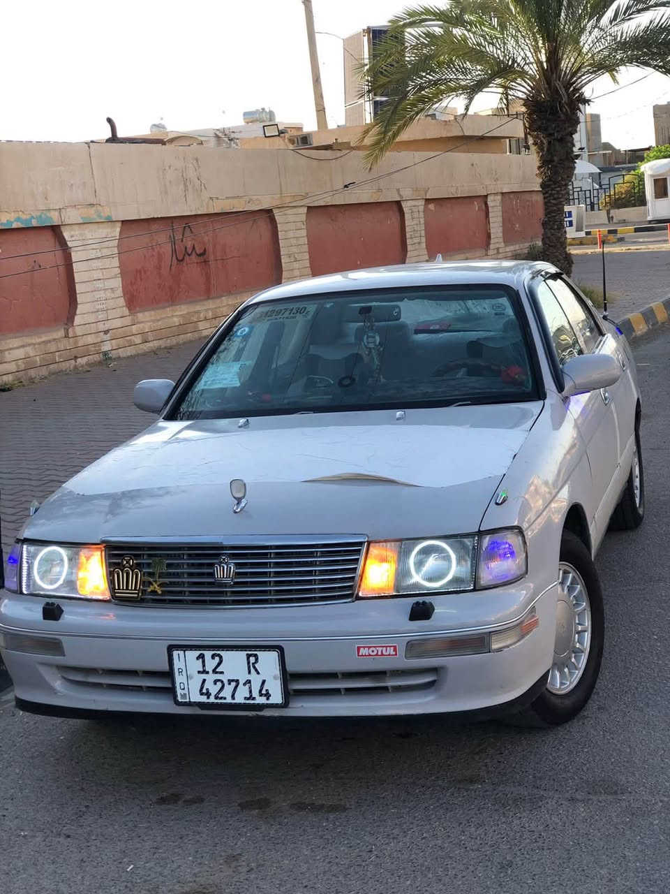 سلام عليكم بطه للبيع رقم ١٢ انكليزي بسمي السياره جاهزه من الدعامية الدعاميه تبريد ثلج تخم تاير صدر كله جديد دمام شاشه كامره دواره منضومه لايت زنون  هورن بوش اصلي السياره متعوب عليها مكان السياره تكريت السعر ٦٠ وبيها مجال  الاستفسار ***********.  ***********

