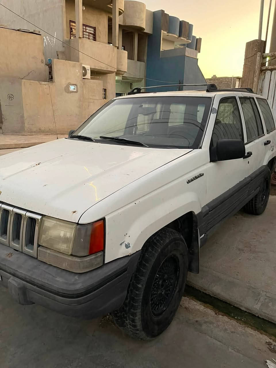 جيب شيروكي
موديل 1993
محرك 6 سلندر بي صرف 
كوبون بانزين الكتروني 
اسيا ‭***********‬
كورك ‭***********‬
