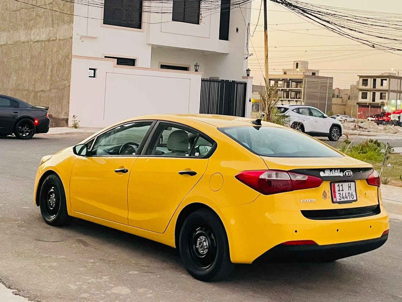 السلام عليكم للبيع كيا فورتي مديل 2016 وارد امريكي حادثه دعاميه خلفيه فقط والباقي مكفوله من ضربه وتبديل كله ليبل وحد موصفات شاشه كامره حساسات تحكم مكينه 1800 دوش سنويه لغاية 30 مصفره هيه وغرمات السياره جديده حيل وجاهزه واي نقص مابيه كير مكينه مكفولات حداديه تخم تاير تدفه تبريد ثلج السعر 95 لاستفسار اكثر لاتصال على الرقم *********** مكان السيارة كربلاء
