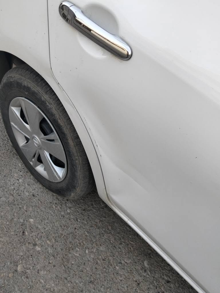نيسان صني2020 خليجي (هندي)
سيارة ماشية 86 الف km
داخل اصفر
السيارة مكفولة ما بيها صبغ بس بيها بارد 
 ورقة الفحص موجود بلمنشور
كير والمحرك مامفتوح بدون أي عيب بشرط 
سنوية جديدة تخلص 2030
سيارة التخم الصدر جديد وباتري وتايرات جدد
كوبون البنزين موجود
تخم كبات+سويجين بلادي موجود
سيارة بأسمنا  تحويل  بل شرط والسعر 102$ورقة وبي مجال بسيط
 مكاني كركوك شراي خابر على هذا  الرقم
***********1 كركوك, العراق

