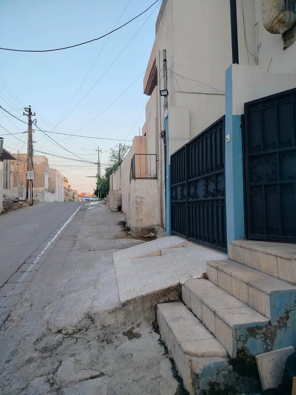 🔥🔥البيع 🔥🔥

شقة طابق ثاني مساحة ٤٥ م  🏠

سند طابو ملك صرف ينزل اسمك بالسند بالمساحة المذكوره 

حي الصديق الثانية قرب المتنزه الجديد ✅

تحتوي على ٣ غرف نوم 😴 وهول ومطبخ وصحيات 🌍 

السعر ٦٥ مليون 💵 

للاتصال ☎️

*********** 📞

*********** 📞

يكون الاتصال من 12:00 ظهرا إلى 9:00 مساء ⏰

‏تابع الصفحة  ليصلك كل جديد 🫵🏻🫵🏻

🔥🔥 مكتب ياسر الحمداني لتجارة العقارات🔥🔥
