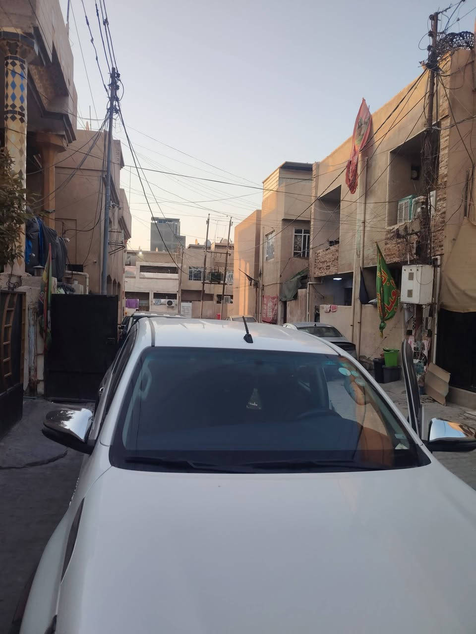 السلام عليكم بيكم مديل ٢٠٢٤ سياره مكفوله كفاله عامه مكان السياره بغداد الجديده ***********
