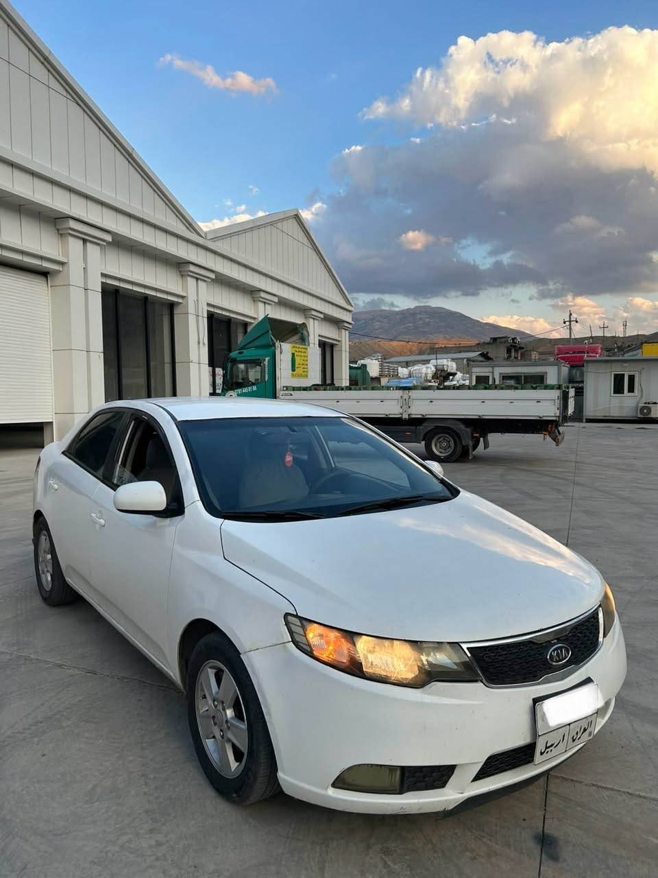 KIA CERATO
کیا سیراتۆ مۆدێل ٢٠١٣ ناوسور مواسفات خلیجی جێ جێ بۆیاغی هەیە بێ لێدران، گیرو مەکینەی بەشەرت تەحویل غرامە بەشەرت نرخی ٦٦ وەروق
*********** أربيل, العراق
