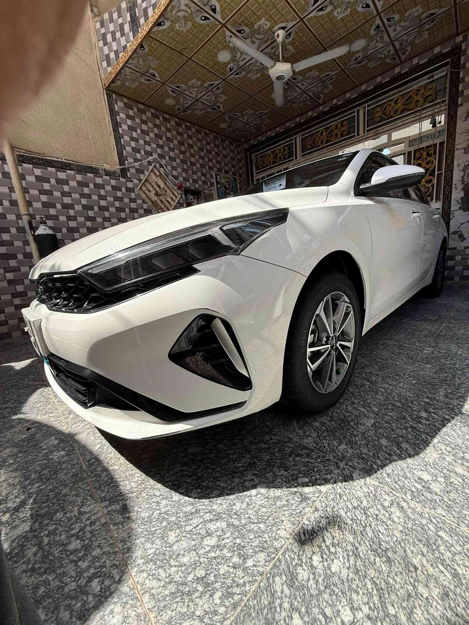 سلام عليكم كي اثري 3مديل 2022كفاله عامه ماشيه16بعدهي زيرو جديده اشما تتوقع فول مواصفات خنك للخير معروفه مواصفاته رقم أربيل بسم شركه تحويل وكاله كلشي يسويلك السياره خير من الله متوازي عله بيعته بيع سريع مكان السياره كربلاء السعر (  129  ) او بيه مجال المو شراي لايخابر رقم *********** خابر بيك خير ودلل
