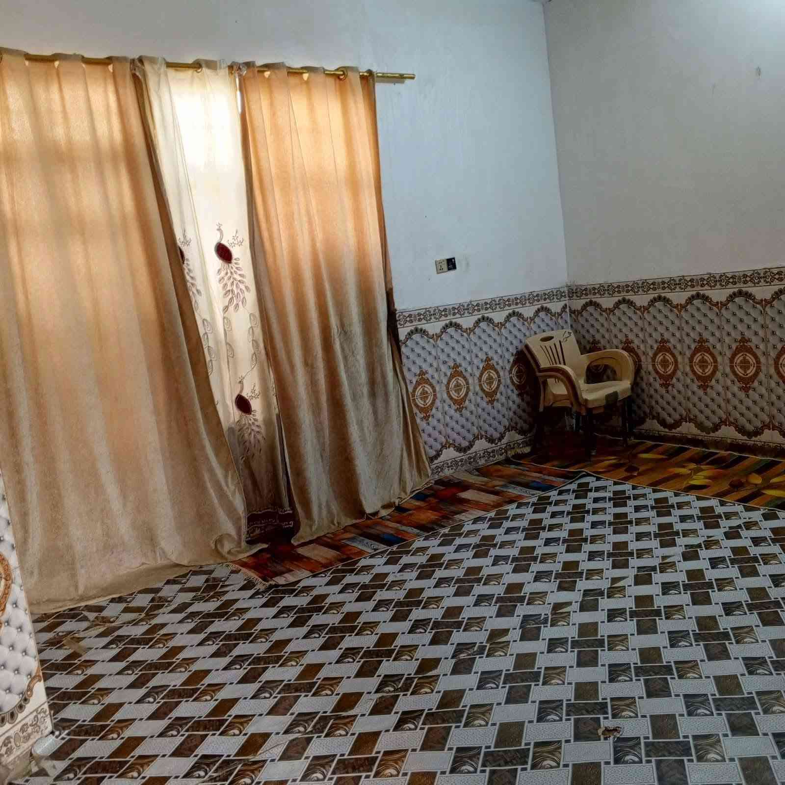 سلام عليكم اخوان بيت للبيع جاهز ومرتب وكافه الخدمات يحتوي على غرفه وصاله ومطبخ وصحيات وستقبال العنوان لطليعه قضاء القاسم حي شلال قرب مدرسه شهداء الطليعة للأستفسار اكثر الاتصال على الرقم ***********
