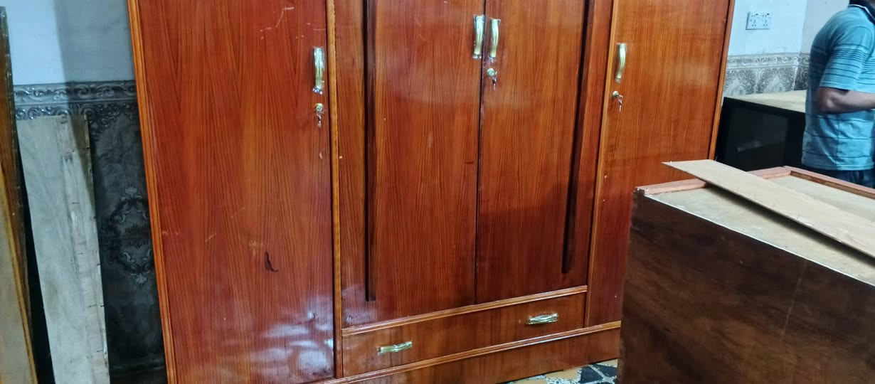 السلام عليكم موجود بوفيات وكناتير البيع عنوان بلرمادي السعر اتصل ***********
