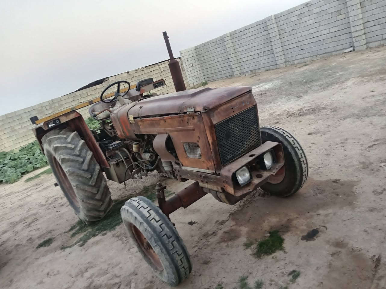 للبيع عنتر موديل 82 مكينه حلوه وجاهزه مكانها ديالى كنعان رقم بدون السعر السعر ثلاثه ونص وبيها مجال   ***********
