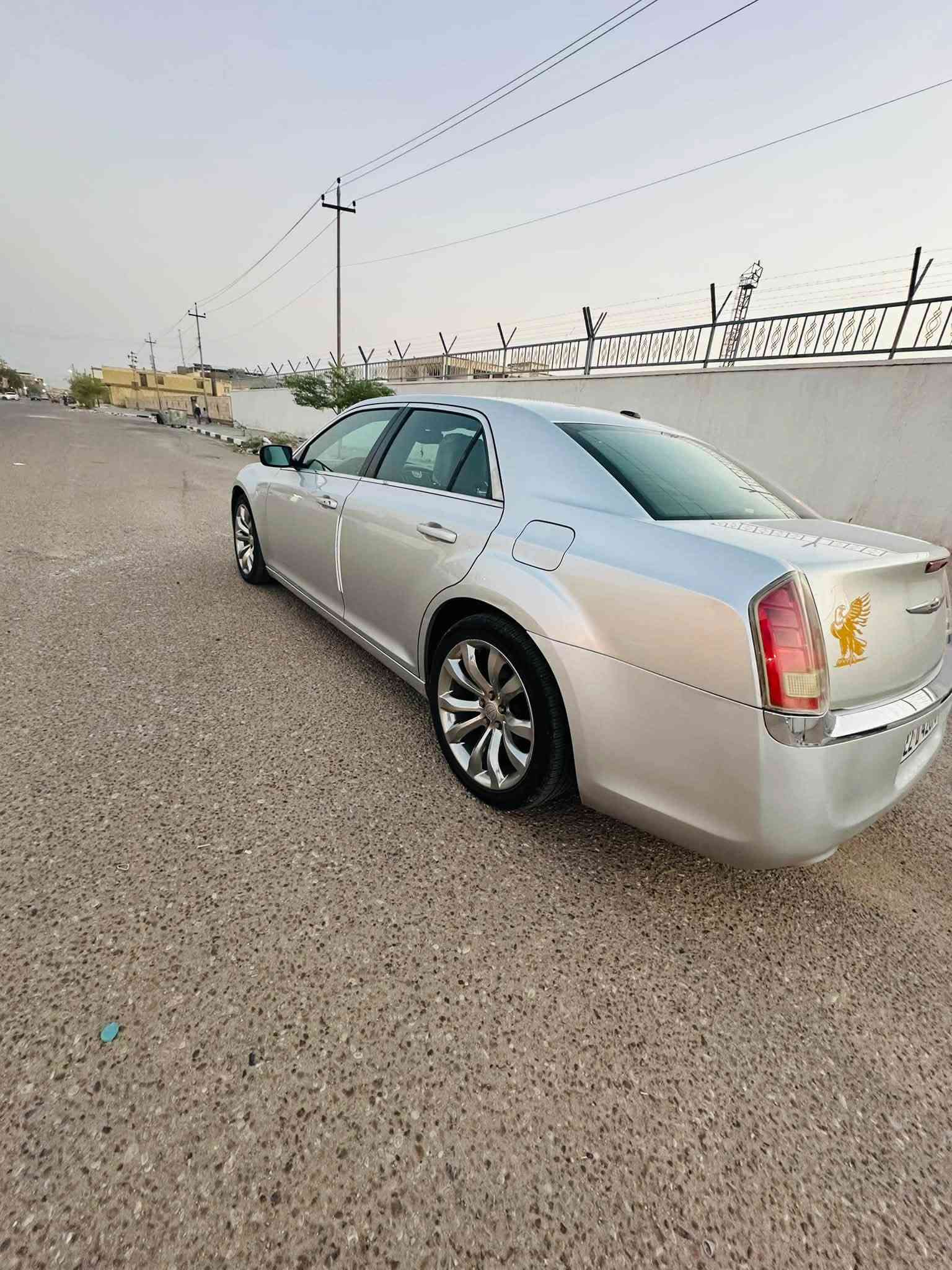 سلام عليكم وبامه للبيع مديل 12 كندي داخل كفاله بلعراق بيه جاملق وشويه من البنيد  مكان سياره البصره القرنه سعر 147وبيه مجال  *********** وناشر مقطع فيديو للتوضيح
