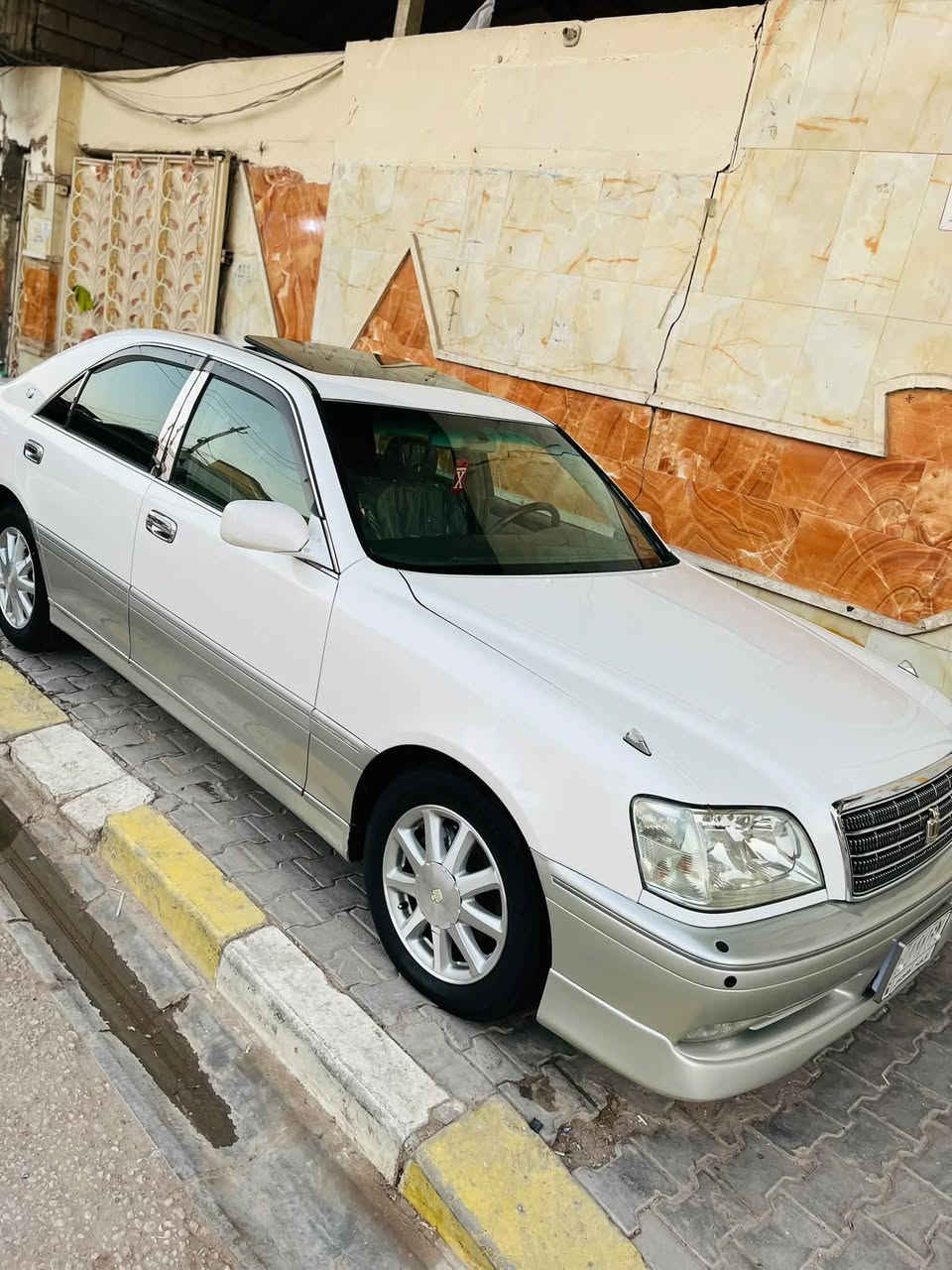 سلام عليكم ملكه للبيع كركوك مدفوع كمرك وضريبه باقيه بس عل رقم
مواصفات دكمتين فتحه  اصل خضراوي محجل
معروفه مواصفات الدكمتين
سياره جاهزه وجديده بمعنه الكلمه تبريد ثلج
كير ومحرك توني شادهن 
السياره مكفوله من الضربه والكص ونقل الجثه
واي عيب شرعي تجي وتشوف ابعينك 
كرستال اصل قرار ٤٨
 دكمتين
محرك ديفور الصغير
شاصي ٧١
برده خلفيه 
حداديه جديده
مشط اباجي 180 هد ايدك شرط 
مرايات شفط 
كشنات 4 دكم كهربائي 
ستيرن كهربائي عضلات
دواخل عسلي 
السياره باكيت واحلى من الصور 
السياره مال جناي ماتذب عليها الف دينار 
السعر ١١٢ وبيها مجال
مكاني النجف كوفه ***********
