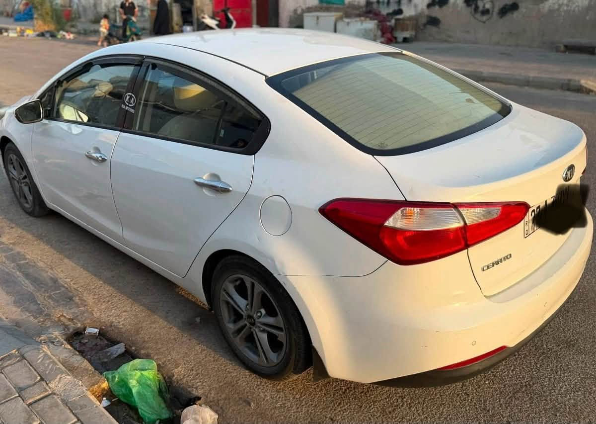 كيا سيراتو 2014
خليجي رقم اربيل 
كير محرك خير من الله 
تبريد ثلج تخم تاير 
شاشه 
كامره حداديه خير من الله 
سياره جاهزه من كلشي اي نقص مابيها ولا كلوب مشتغل بشاشه 
سعر 115 بيها مجال للاستفسار ***********
