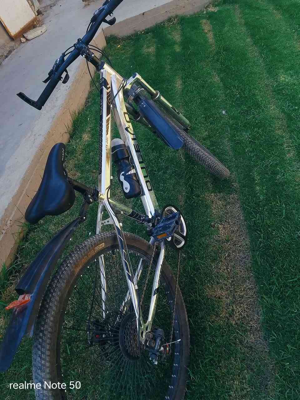 🚲 باسكل للبيع
نظيف وحالته ممتازه، جاهز للاستخدام.
💰 السعر: 130 ألف دينار
🎁 وبيّه مجال
📍 الموقع: الهاشمية – جربوعية – كوام سيد إسماعيل
للمهتمين والتواصل، مراسلة خاص. الواتساب ﴿***********﴾
