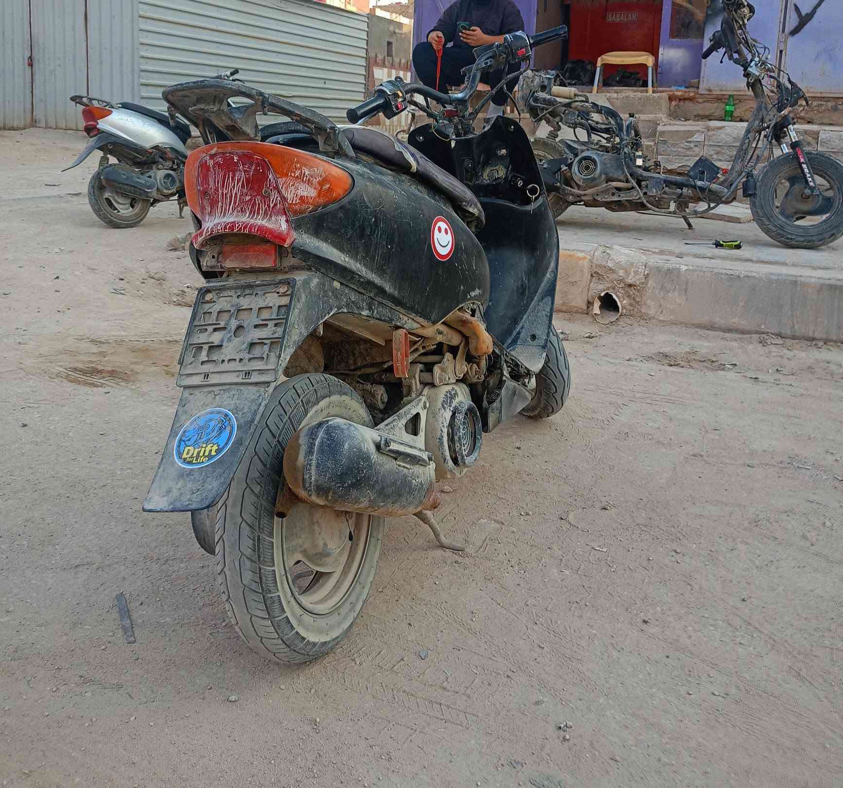 عصفوريه للبيع 150 وبيه مجال ما جر وعر 
***********لتواصل
