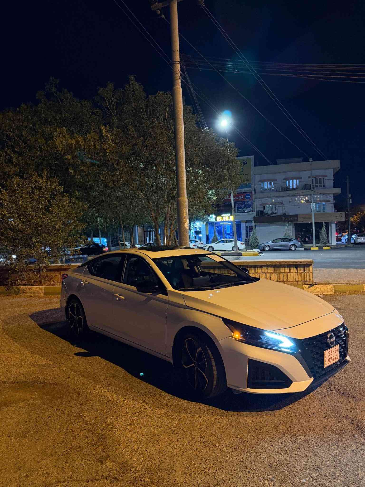 Nissan altima SR 2025
نيسان التيما SR PLUS 2025
محرك 2.5 دفع امامي مرغوب 
للون ابيض المرغوب
مواصفات SR plus معروفة
سلايد 
شاشة جبيرة
كشن جلد 
كشنات تدفئة
شاحن لاسلكى
رادارات 360’ درجة
ماشي 18 الف مايل
ربع جاملغ و وصندوق صبغ
بدون ارباك 
سعره ورقة(175) ومجال 
مكان السيارة كلار
للأستفسار اكثر
*********** كالار, السليمانية
