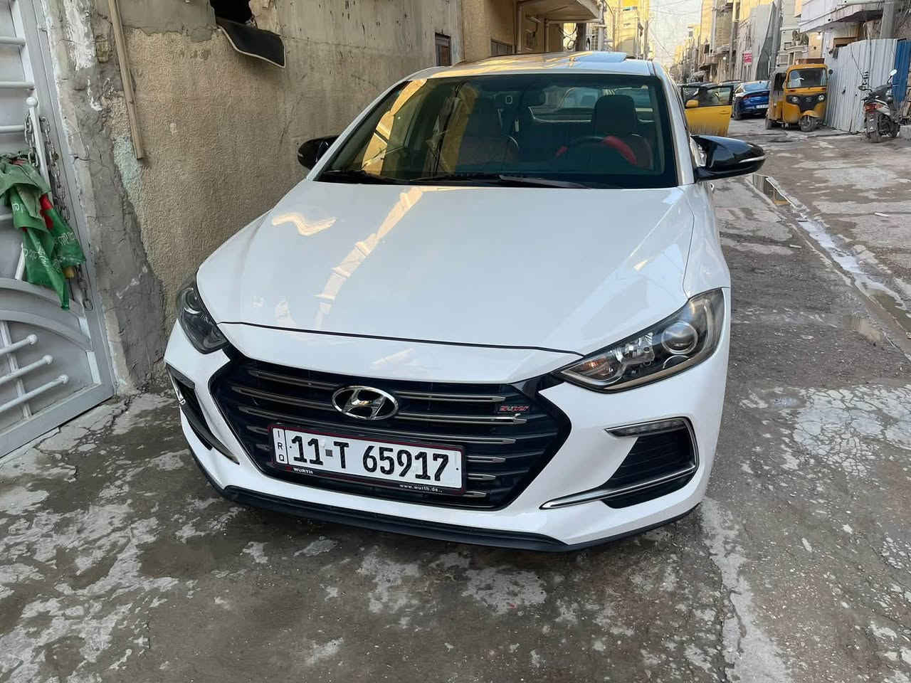 سلام عليكم 
النترا سوبر خليجيه عارضها ١٦٠ 
ماشيه ٦٠ الف لون ابيض 
رقم بغداد انكليزي 
فتحه 
تبريدقطعتين 
مري كهرباء مع اشاره
 سياره علئ وضع الشركه
بيها فطر بلدعاميه سياره قطره صبغ مابيها
***********
