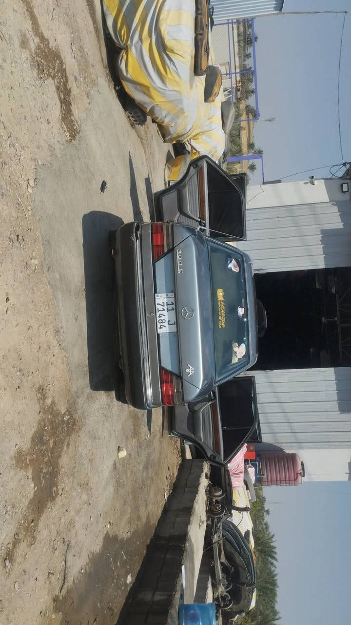 مرسيدس دب للبيع موديل 88 سنويه 30 تبريد شغال ثلج حداديه جديده كيرو مكينه خير من الله مكاني ناصريه قضاء النصر ***********
