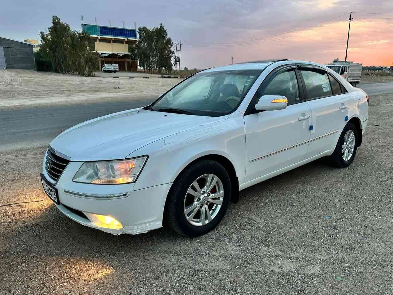 السلام عليكم 
سوناتا 2011 خليجي 
محرك 2400 كفاله 
فتحه سقف 
تخم تاير 
صدر حدادي 
تبريد ثلج 
تدفئه 
اشاير بالمري 
تحكم ستيرن مثبت سرعه 
رقم اربيل تحويل ثاني يوم 
المكان الرمادي 
***********
