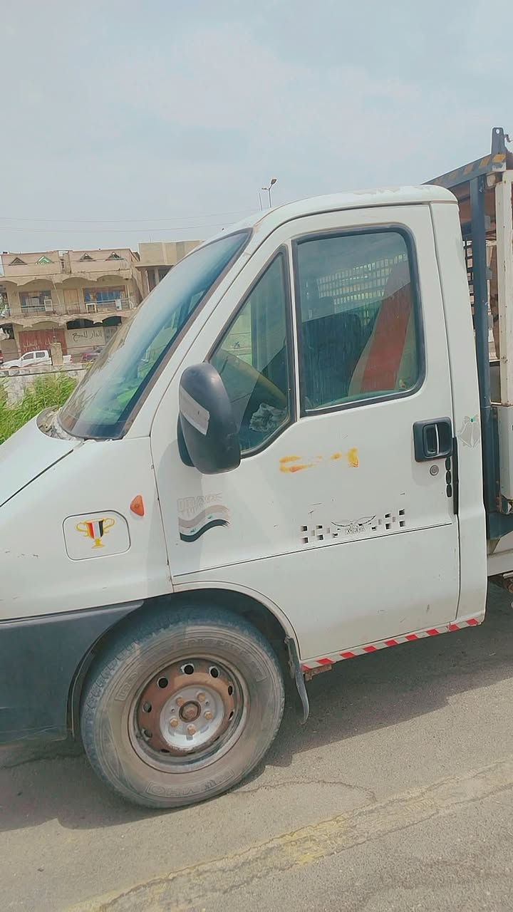 سياره للبيع مزاد السعر 18مكاني برميثه ***********
