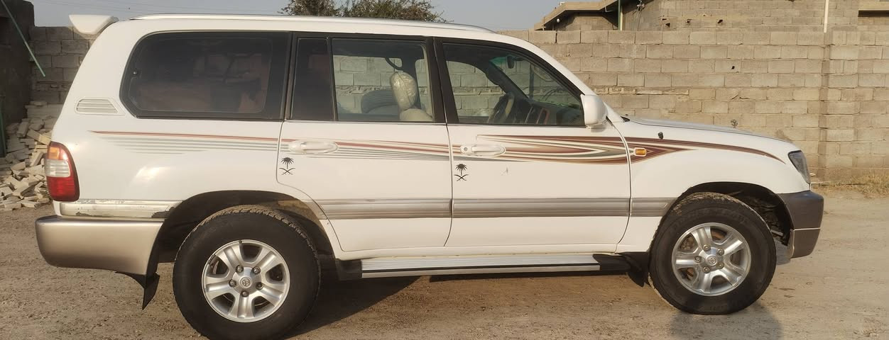 لاندكروزر 2005 محرك سته مصبوغ حزام من جماليه بدون دواخل بدون قماره سياره جديده سعر125وبيهه مجال بصيط مكان السياره انبار الفلوجه  ***********
