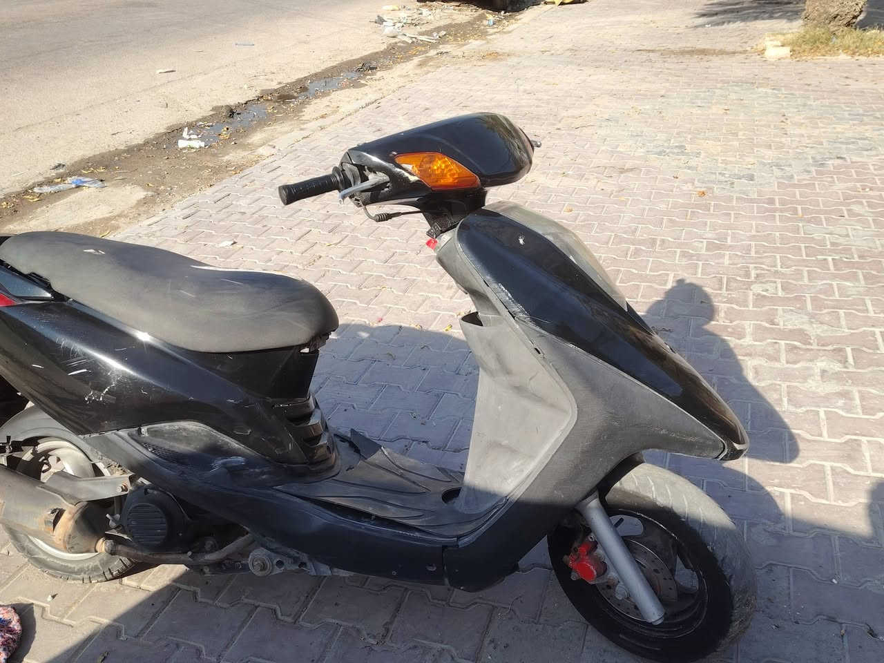 سلام عليكم دراجه مجفته توها تجفيت كله اصلي اول تجفيته الها سلف هندر سعرها 550بيها مجال شي بصيط حك الجيه مكاني الدوره ***********

