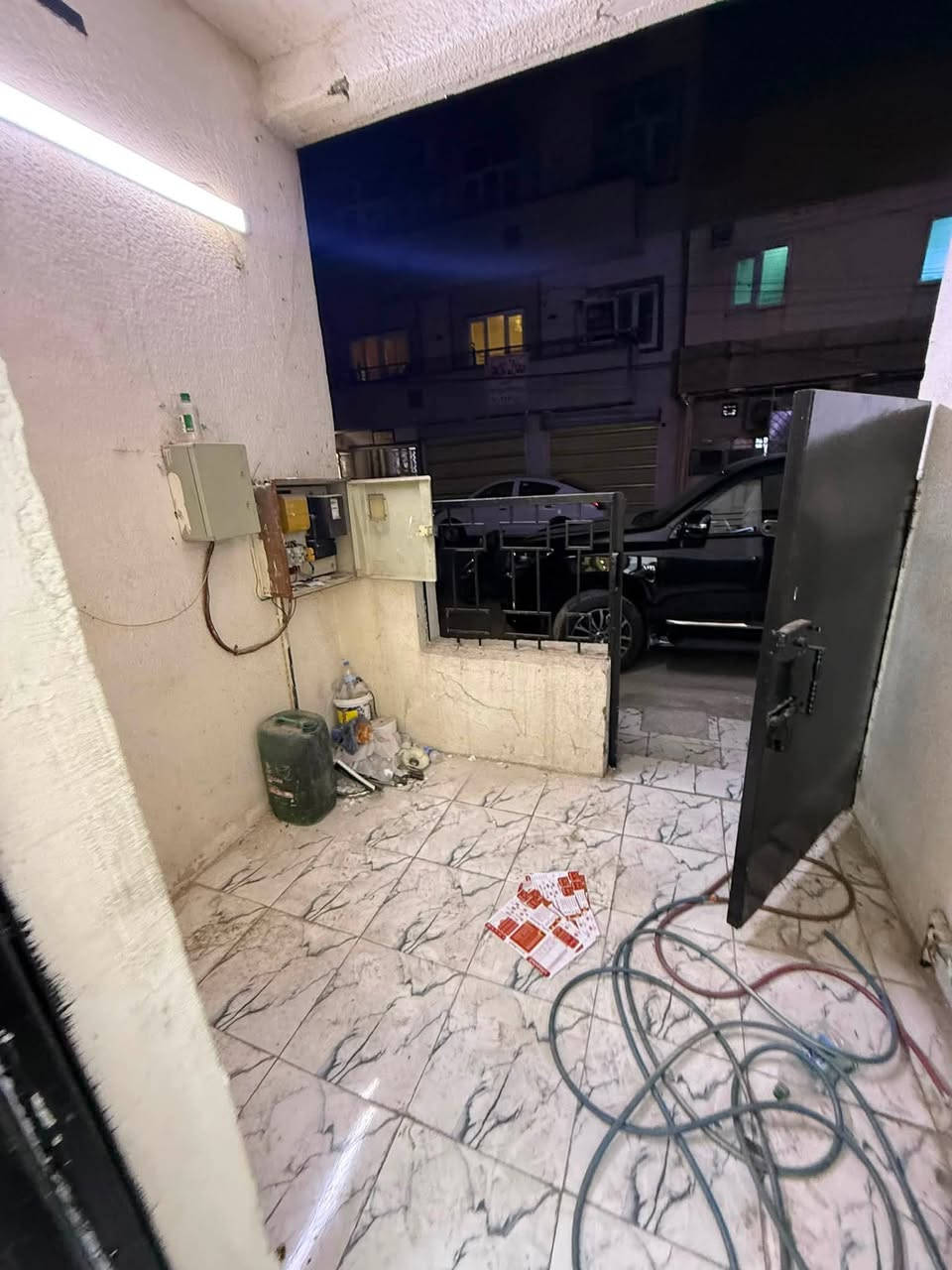مشتمل للايجار
2 غرف نوم ▪️وصاله 🔹مطبخ 🔸خدمات 
سعر الايجار /650 الف
📍موقع المشتمل الاعظميه الكم بفرع كرزات ابو وائل القديم
                            للاستفسار 
***********
