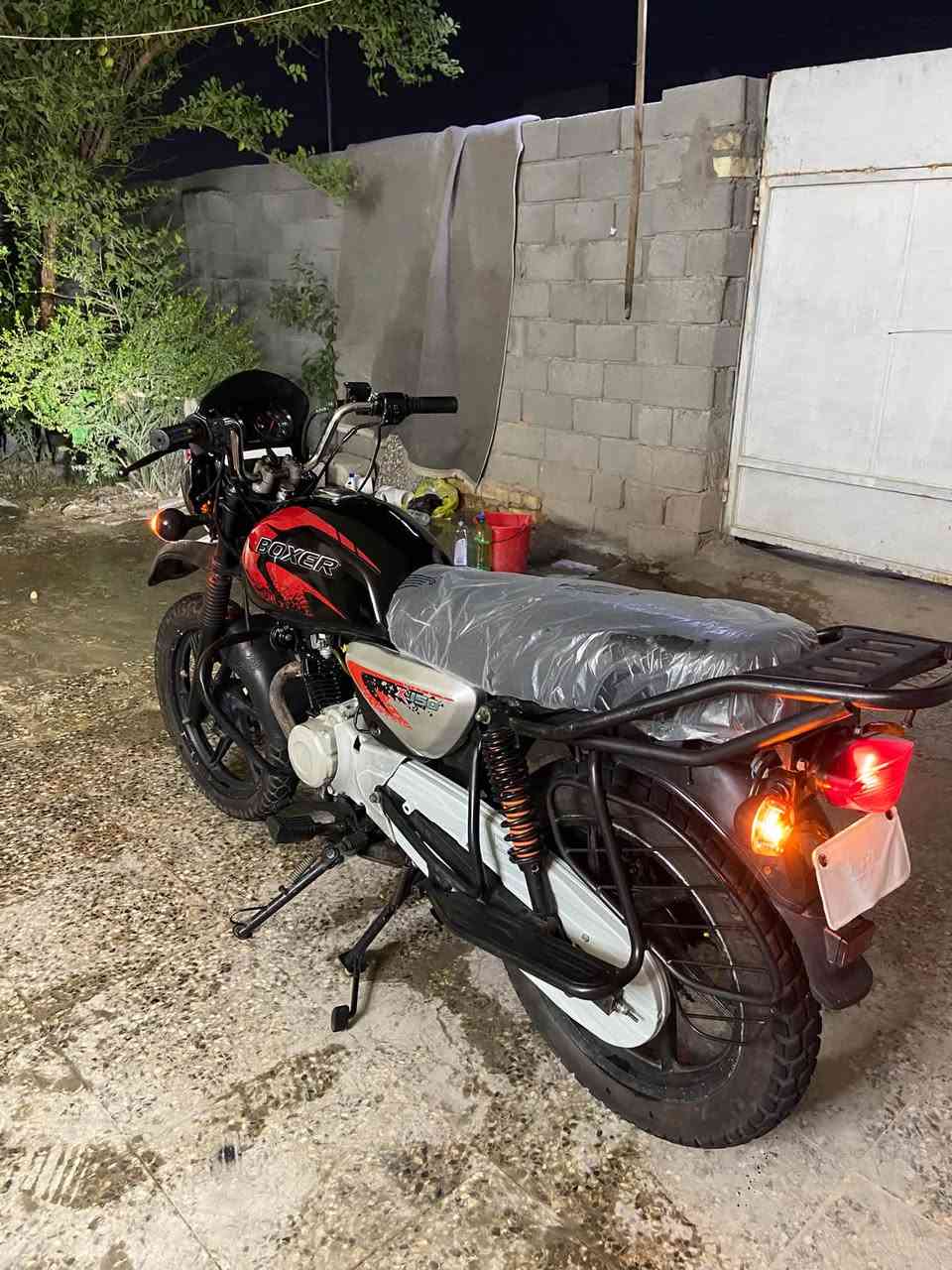 بوكسر موديل٢٢ بدون أوراق اكفلها حلال وحرام وسرقه دراجه خرسه احلى من الصوره كلشيء كامل مكمل مابيها نقص برغي منضومه زنون كهربائيات كامله مكمله دراجه عوزها سايق مكاني شعب نهايه حي اور سعر ٩٥٠ وبيها مجال ***********
