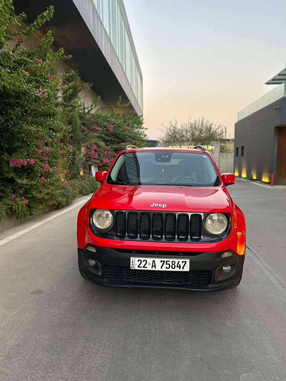 Jepp renegade sport
2017
سەیارەیەکی زۆر جوان و خاوێنە 
مالی دۆستە 
٢ پارچە بۆیاخە
بەسمە
گێر ئۆتۆماتیک
سپۆرت
شاشە 
زۆر مواسەفاتی تر
بۆ زانیاری زیاتر پەیوەندی بە خاوەنی
 ***********
