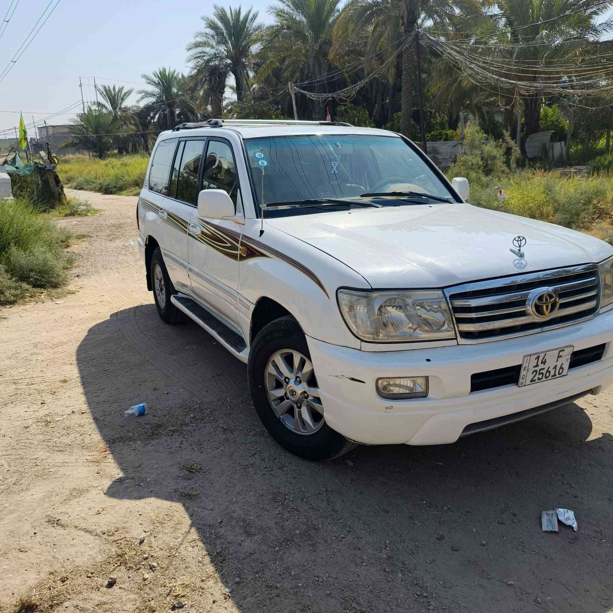 السلام عليكم لاندكروز موديل 2000 مصبوغه حزام كير ومحرك 3000 vvt  رقم انكليزي لغايه 2029 بأسمي تبريد ومحرك كير خير من الله السعر 115 للاستفسار ***********
