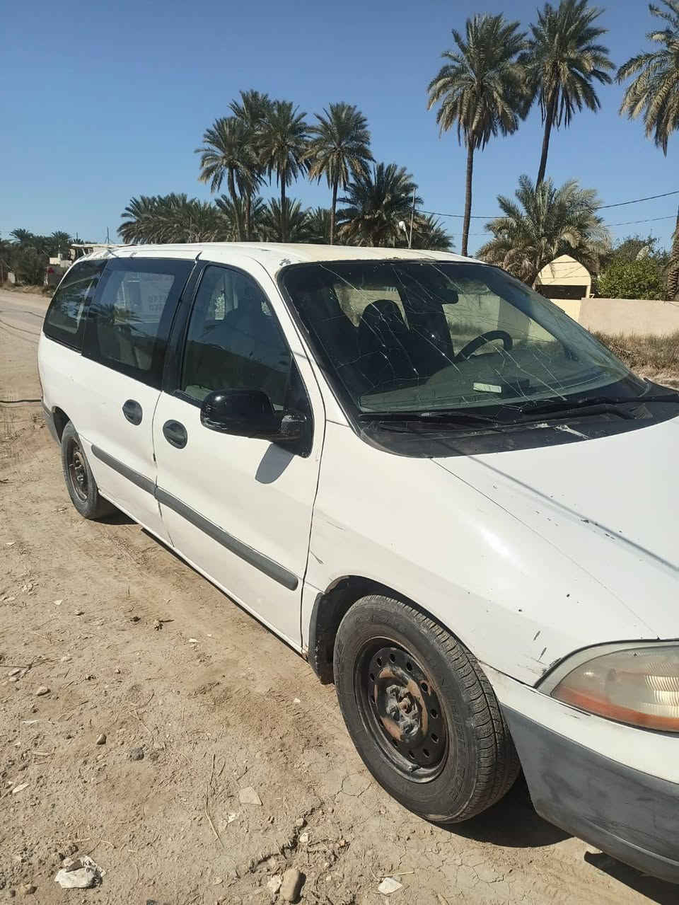 سلام عليكم
سياره نوع فورد وندستار 

كير ومحرك خير من الله 

موديل 2003

غرفتها نضيفه 

سنويه ساقطه 2026/6/6

سعر 30وبيها مجال بسيط جدا 

مكان السياره كربلاء 

رقم الهاتف ***********

***********
