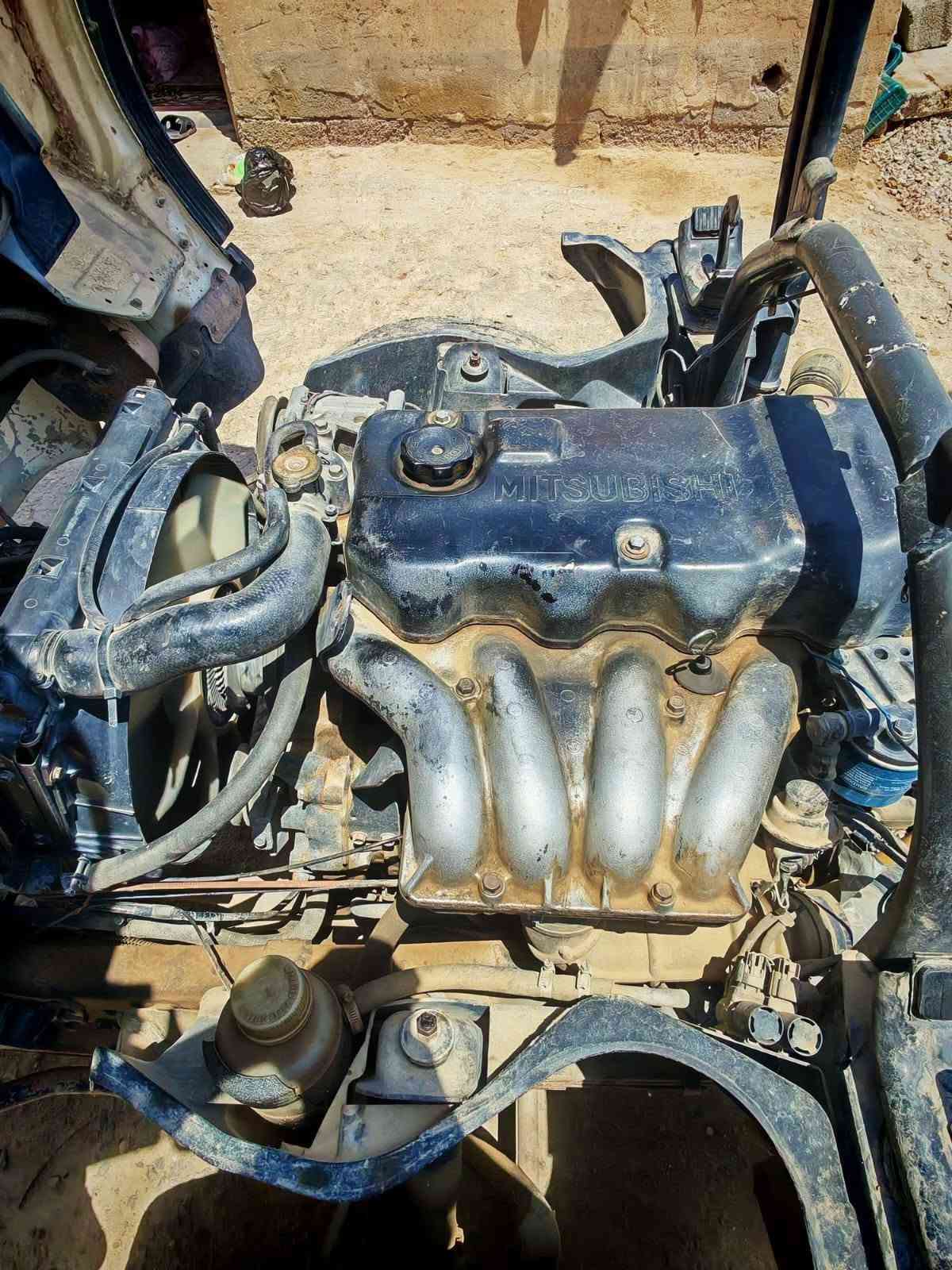 كنتر مستيبوشي زيرو نثيه  موديل 2002 بعدها  مامرقمه منفيس دخوليه وكاله  كلها كامله وتوها داخله هزه  
السعر 95 ورقه وبيها مجال 
المكان الناصريه الغراف  
مكلف بنشر رقم راعيها 
***********
