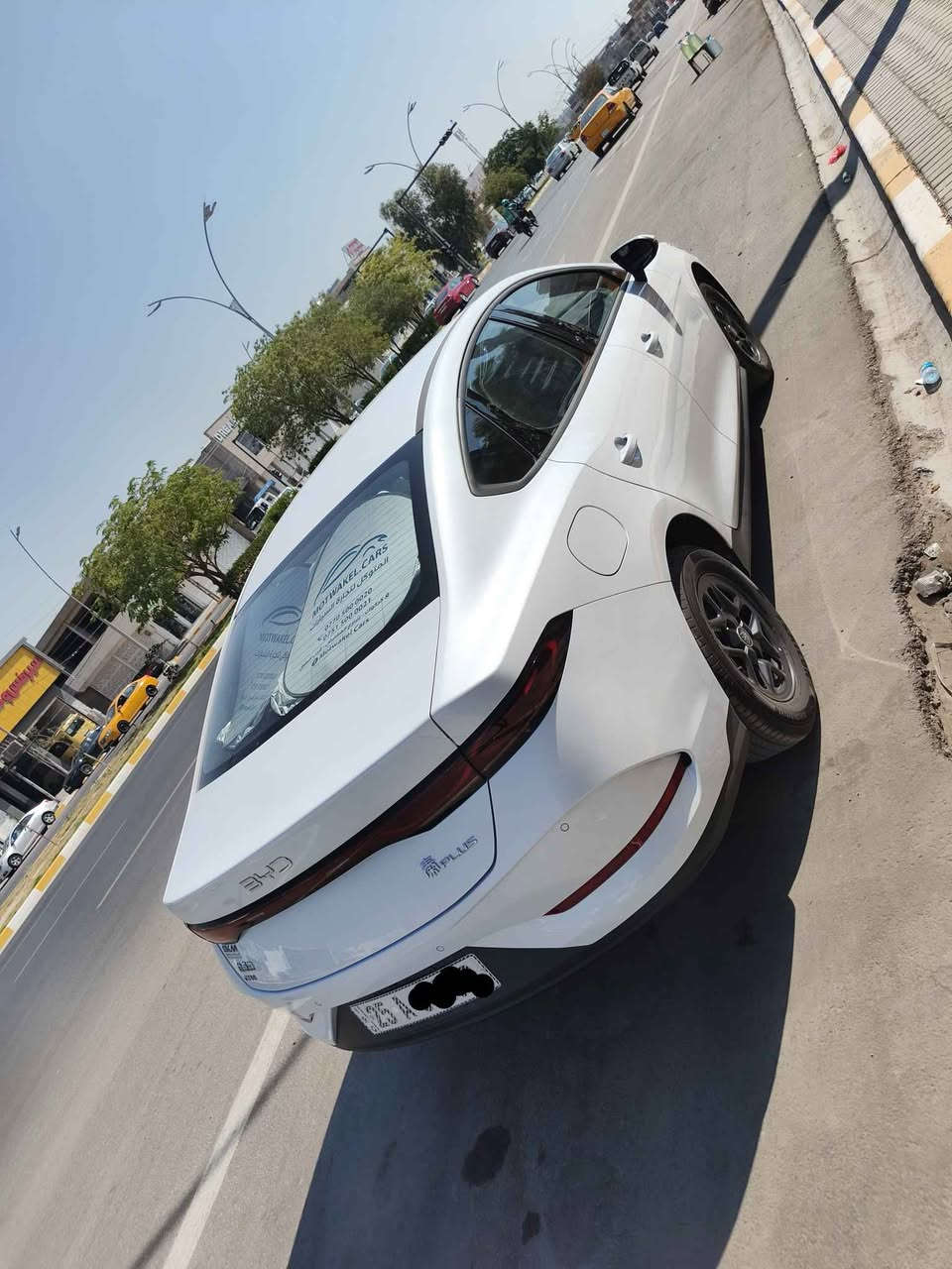 Byd qin plus 2025  مرقم كركوك
تمشي بالتفويلة 2100k
السيارة زيروو مكفولة من  الرصعة ومن الشخط ومن الضربة

ماشية (2000)كيلو  متر فقط 
•(شحن_هايبرد بانزين) 
سعرها (133$) ورقة وبيها مجال 
•كاعيات qin plus البلادية وياها
جميع ملحقاتها موجودة
• شاشة وسطية كبيرة
•شاشة كيج الكتروني
•تشغيل بصمة
•تشغيل عن بعد
• كارت تشغيل nfc
•ابواب بصمة
• سويج بصمة
•حساسات خلفية
•كامرة خلفية
•قطعتين تبريد
•لايتات زينون 
•كشنات جلد بيجي
•اوتو هولد
•تحكمات ستيرن
•حساسات اطارات
*لون ابيض داخل اسود
•منافذ شحن
•تحكم مري كهربائي
•اشاير بالمري
•شاحنة بلادي تجي 10 امبير 
•وضعيات ايكو_ سبورت _ نورمل
•بعدها بنايلون مال شركة
وبعد بيها هواي مواصفات 
مكانها كركوك
مقدم على كوبون بانزين
للتواصل مع مالك السيارة *********** الشريقات, صلاح الدين
