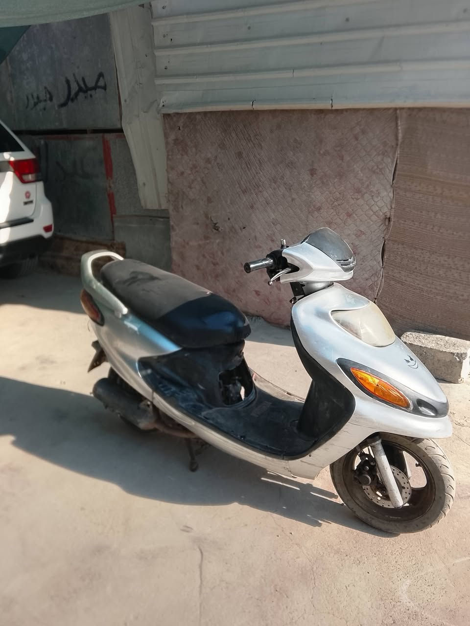 سلام عليكم دراجه فراشه دلوفين  البيع شغاله سلف هندر حلوه فوك حلوه بس بيه دخانه  وين مايعجبك  روح بيه شلعته حلوه مكان بعقوبة التحرير سعر 175 بيه مجل حك جيه شراي يتصل على الرقم الموجود على فيس ***********
