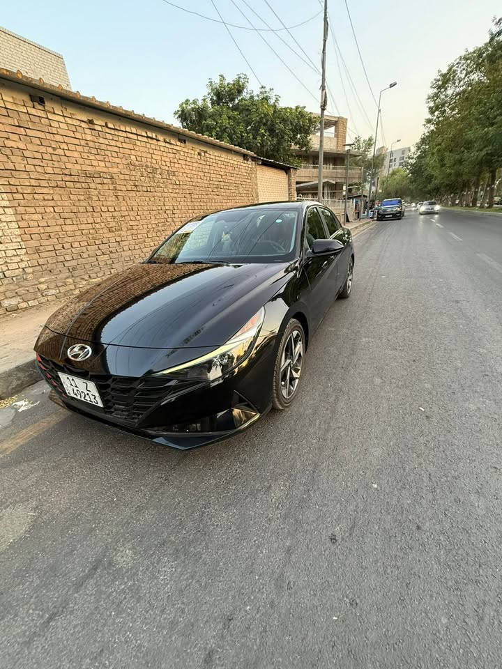السلام عليكم
النترا 2023  وارد امريكي
رقم بغداد بأسمي
فول عدا الفتحه والجلد
بصمة تشغيل ابواب وصندوك
محرك 2000 Doch دوش المرغوب 
كاميره امامية خلفية دوارة
رادارات 360 درجة ( امامي جانبي خلفي ) تمنع التصادم الامامي والجانبي والخلفي
التحذير عند فتح الباب 
دشبول شاشة 4 وضعيات للعدادات
3وضعيات قيادة ( عادي سبورت ذكي ) 
مثبت سرعة ذكي ( التحذير عند مغادرة المسار )
‏ Auto Hold التوقف لفترات قصيرة
الهاند بريك بصمة
شاشة حجم كبير تدعم نظام الابل كار بلي والاندرويد اوتو بدون كيبل يربط التلفون واير ليس و GPS   
ويل كب ١٧ مميز 
تشغيل عن بعُد  
ماشية 68mi
الحادث بسيط جدآ 
فقط بارد بلجاملغ الخلفي 
السيارة جديدة بلكارتون
لا شخوط ولا رصعات ابد
 متصرف عليها ولا فلس
السعر 148$ وبي مجال
موقع السيارة بلكرادة 
للأستفسار ***********
