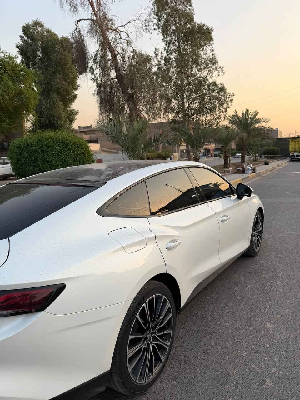 🔥🔥 MG 7 LUX 2024 | 2.0 TURBO 🔥🔥
💥 محرك 2.0 TURBO
💪🏻 261 حصان
🔥 405 نيوتن.م عزم
⚙️ گير أوتوماتيك 9 سرعات
🚘 دفع أمامي
✨ فل أوبشن LUX:
✅ فتحة سقف بانورامية
✅ جنوط رياضية 19 إنش
✅ مقاعد جلد
✅ مقاعد كهربائية
✅ شاشات رقمية
✅ شاشة وسطية كبيرة
✅ نظام صوت BOSE 🔊
✅ شحن لاسلكي 📱
✅ دخول وتشغيل بدون مفتاح
✅ شنطة كهربائية
✅ كاميرات 360°
✅ حساسات أمامية وخلفية
✅ إضاءة LED
✅ إضاءة داخلية Ambient
🛡️ أنظمة أمان ومساعدة متطورة:
✅ 6 Airbags
✅ Blind Spot
✅ Adaptive Cruise Control
✅ Forward Collision Warning
✅ Automatic Emergency Braking
✅ Lane Departure Warning
✅ Lane Keep Assist
✅ أنظمة ثبات وتحكم إلكترونية
السياره ماشيه 24 الف كيلو
السياره نضيفه وجديده شخط مابيه مكفوله من التبديل والبارد والصبغ بيه فقط رصعه بالجاملغ الامامي ترهمpdt
السيارت رقمه سليمانيه ومضلل
بيه كتاب تضليل من مرور سليمانيه
📩 للاستفسار ***********
📍 الموقع: بغداد
💰 السعر: [227$
