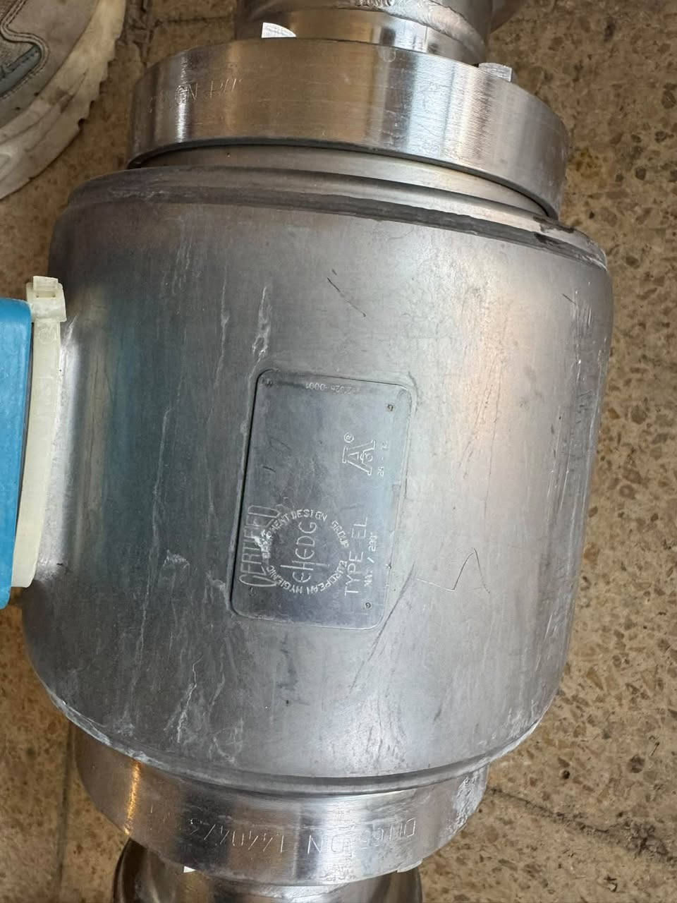 للبيع: فلوميتر (مقياس تدفق) ألماني أصلي من شركة Endress+Hauser
 الموديل: Promag H (Promag 50) صحي واستنلس ستيل. 316
 الحجم: 2 إنج (DN 50).
 المواصفات: مخصص للخطوط الصحية (الدوائية، الألبان، العصير، والمي النقية) مع شهادات تعقيم أصلية وشاشة ديجيتال.
***********

