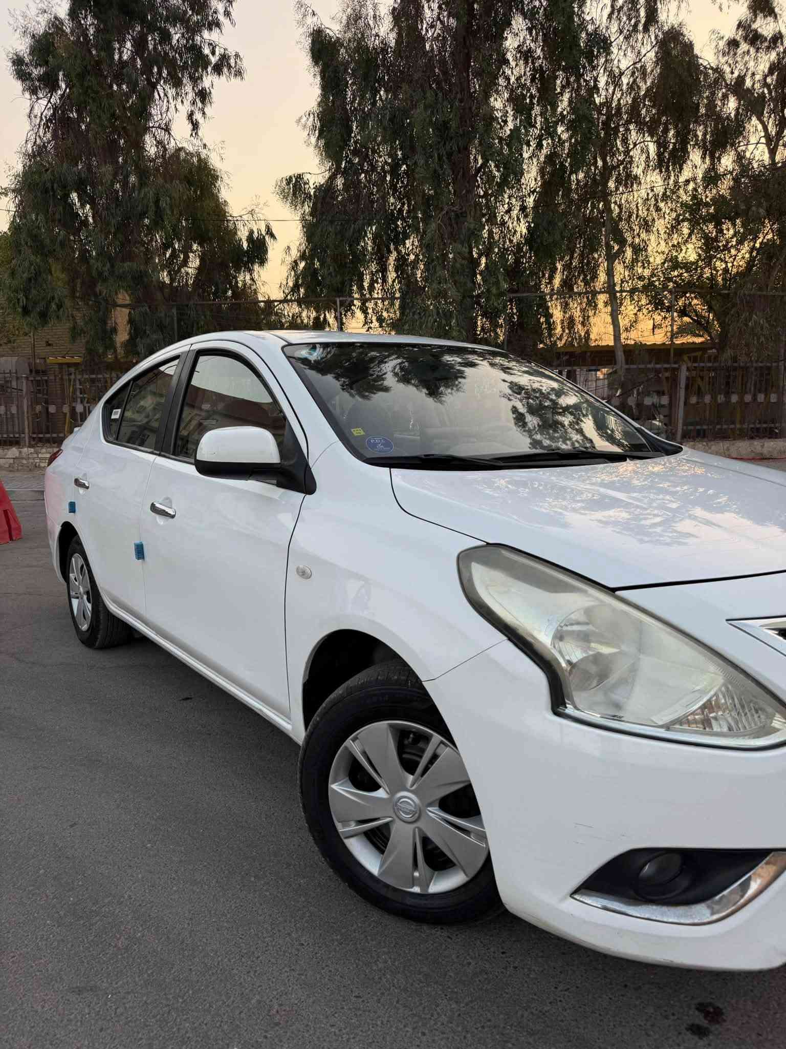 السلام عليكم 
سني 2019 
بغداد باسمي 
موصفات 
شاشه 
حساسات
كامره 
تحكمات ستيرن
شاشه اعطال 
جام كهرباء 
يعني موصفات السني 
ماشيه 80 كيلو

عليها ادامه كامله من زيوت وفلاتر وتخم تاير جديد يعني كلشي متصرف عليها كشناتها البلاديه جديده لان مدوشمه 

سياره حلوه الحمدلله 
مكفوله من ضربه وصبغ وتبديل 
السياره بيها بارد بالجاملغ الخلفي فقط بارد كلش صغير

رايدها ب96 ورجاءً مو شراي لتعلق وتعبني كلمه طيبه منك واعبر المنشور حبيبي انت🌹🤍
مكاني الوزيرية بغداد
للاستفسار ***********
