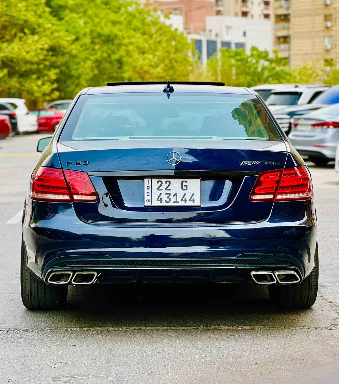 السلام عليكم 
☎️ ***********
السعر (180) ورقه 
للبيع مرسيدس E350 موديل 2016 فول 1/1 اعلى مواصفات 
محرك 6سلندر تو يل 
وارد امريكي حادثه بسيط طخه بالايت عكسدالسايق وهنا انشخط باب خلفي وصبغته ابيعك 3قطع بدون دواخل او شاصي  لون نيلي وكت كامل E63 AMG
جاهزه بدون اي نقص وترايه مال سياره جديده ماشيه 115 الف رقم جديد وهزه جديده وسنويه ل31
مكانه بغداد اليرموك 4شوارع بغداد, العراق

نص مكتوب في الصور:
- 37978307