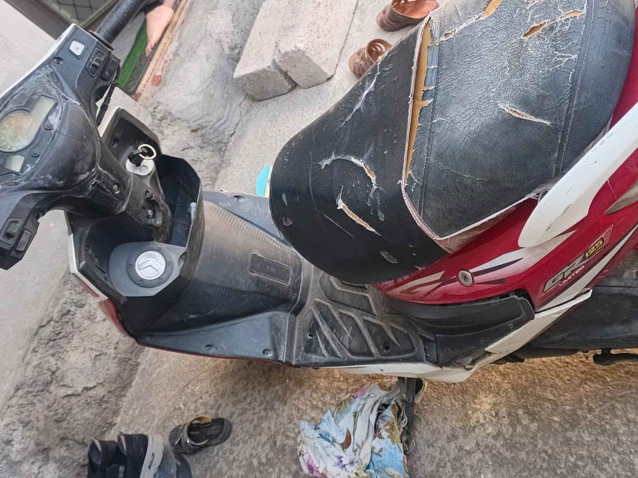 السلام عليكم
ماطور سايم نحله محرك نظيف
مسجل كامل اوراق مع لوحات وسنويه
كهربائيات كلها شغاله صلف هندر شغال
السعر 700
***********
