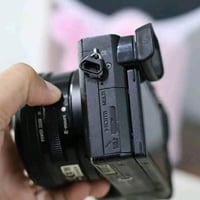 سوني 6100 • عدسة 16-50 • تصوير 4K