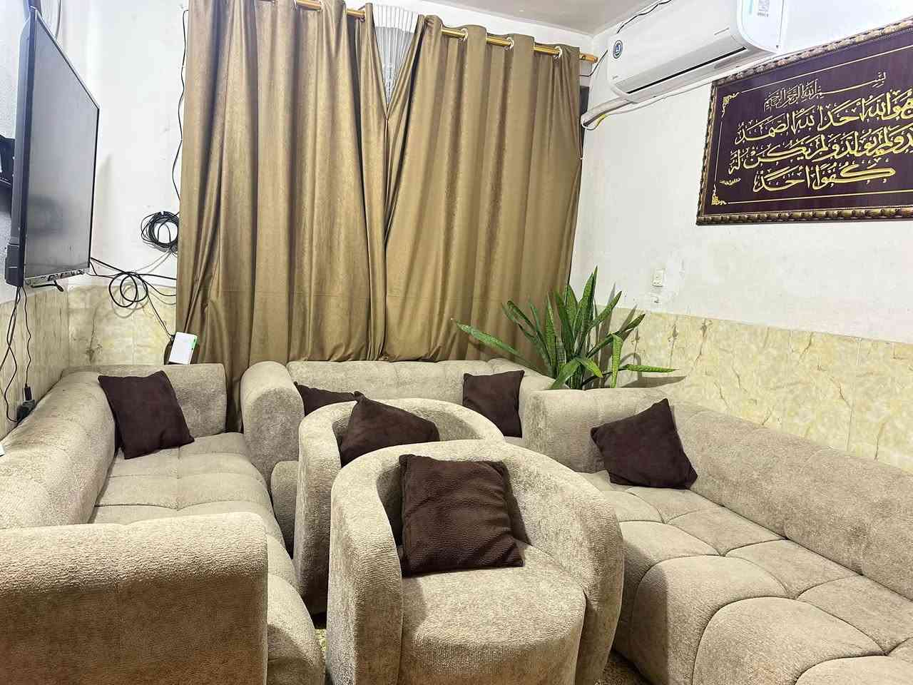 سلام عليكم تخم كبير الحجم اسفنج بابلز للبيع السعر ٨٠٠ مكاني بغداد الشعب للأتصال ***********
