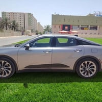 كراون 2025 بلاتينيوم هايبرد  ملاحظه منشور رقم الشاصي اسفل المنشور  مكي...