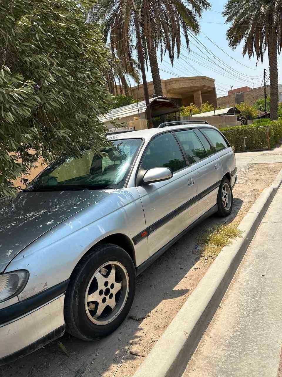 اوبل بزون رقم بغداد محرك 2000 كامله من كلشي تبريد شغال نقص غاز داخل جلد بلادي سياره مال بيت (47 سعرها وبيها مجال قليل ***********
