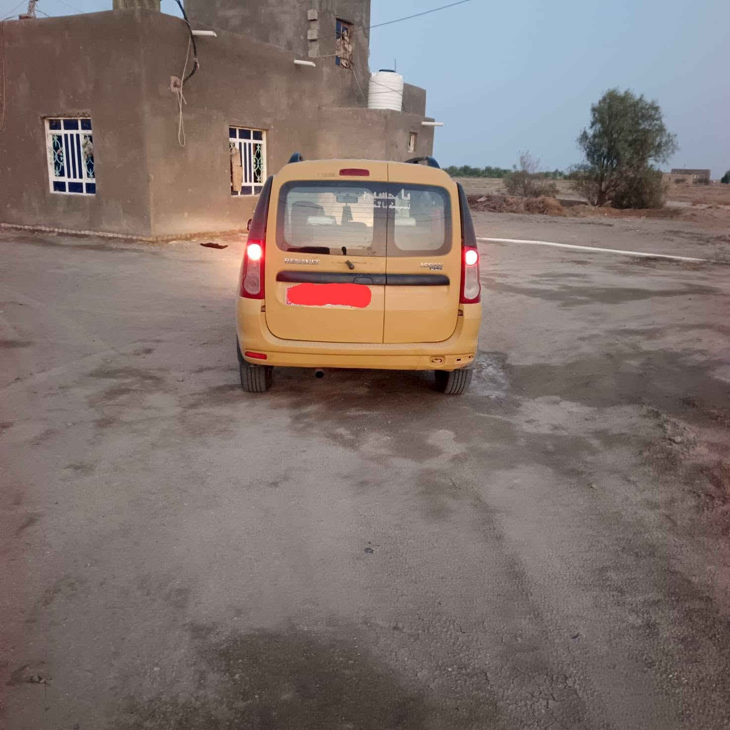 رينو • ٢٠١٠ • مكينة خيط