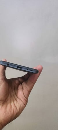 ريلمي 8برو ذاكرة 128 رام 8 جهاز نضيف فقطط ضهر بي فطور  كلشي شغال  لكن ...