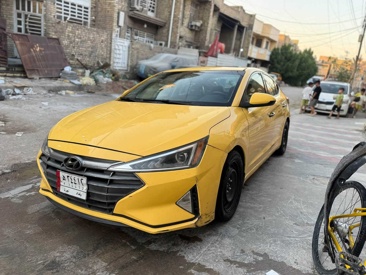 السلام عليكم النتره 2020وارد امريكي ماشيه 87رقم بغداد موصفات فول مصفره هيئه وغرامات السياره ما مشتغله تكسي مال بيت من امريكه عل ادينه تخم تايرات جديد باتري جديد سياره جاهزه اي نقص ما بيهه 
العنوان بغداد الامين سكينه 
مراوس بخصوصي حسب القناعه 
الاستفسار *********** ما متواجد عل نت شراي يتصل ودلل
