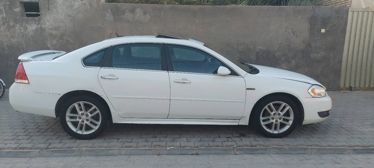 للبيع موديل ١٣
السيارة مكان السماوة
وارد كندي 
بيه جوملغ امامي مبدل 
والجوملغ اخلفي بي صبغ
سيارة مبيه عابر 
مكينه وكير بلادي 
مامفتوحات 
ماشيه ١٥٠ 
سيارة جاهزه 
تبريت ثلج 
تشغيل عن بعد 
ارقم انكليزي 
مداور بي وقت 
سعر ٩٥ 
***********
