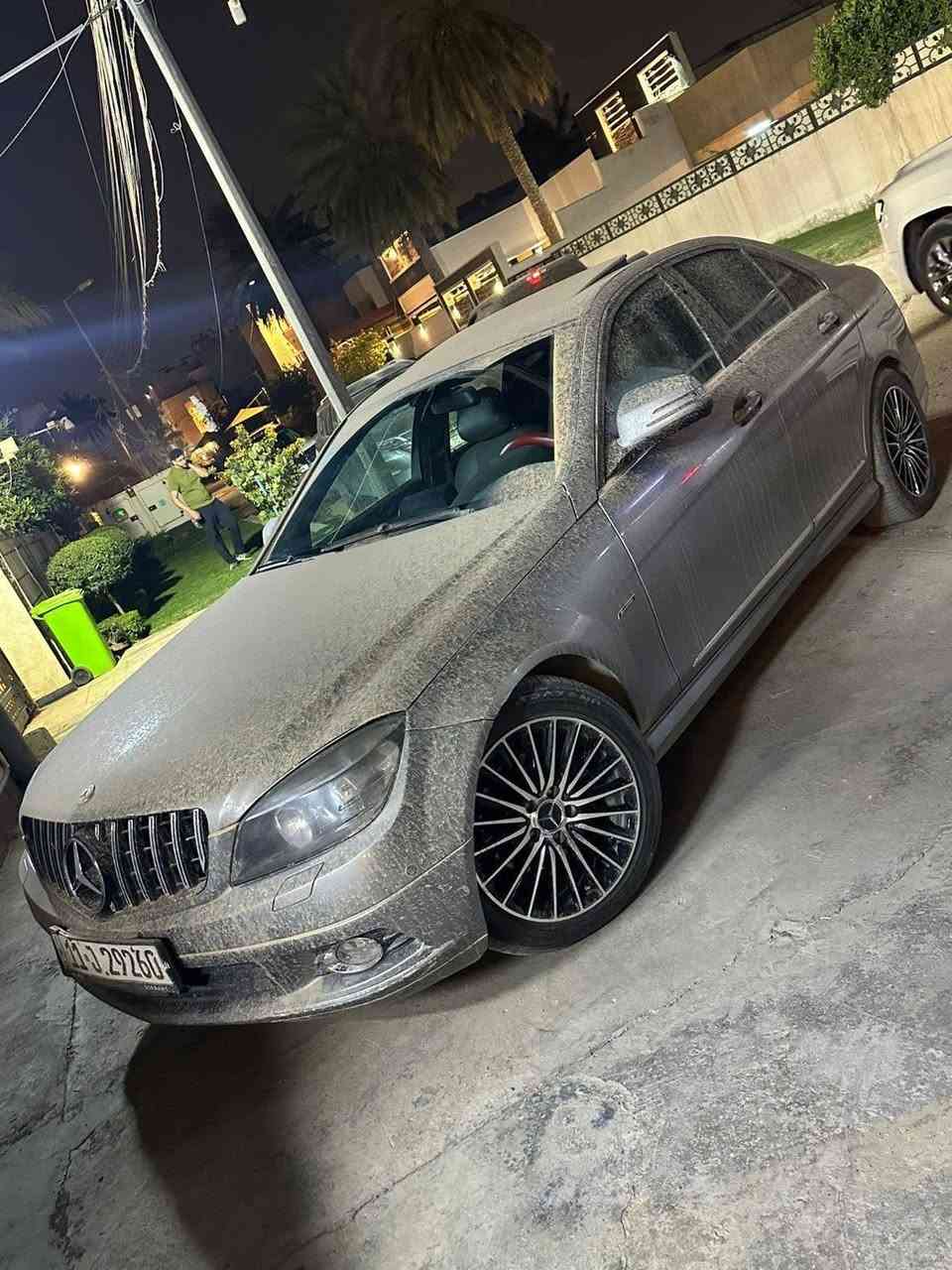 السلام عليكم للبيع او مراوس
مرسيدس 2008 c300 فول مواصفات
محرك 6 سلندر 3000 السيارة نظيفة جداً السعر 118
***********
